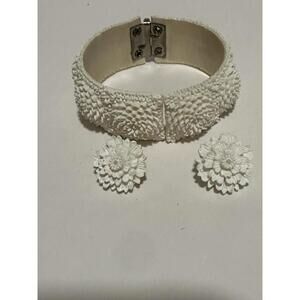 Vintage Molded Celluloid Resin Floral Off White Clamper Bangle & Earrings
